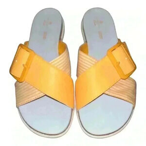 Clarks Women's Yellow Eliza April Sandals, Size 7.5